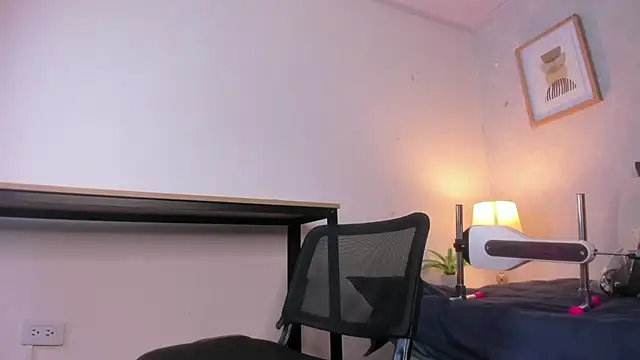 Caroline dh online show from 04/14/26, 11:38