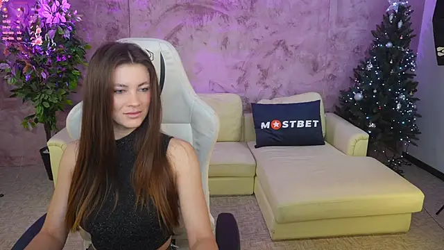 Julia  Star  online show from 01/07/25, 08:03