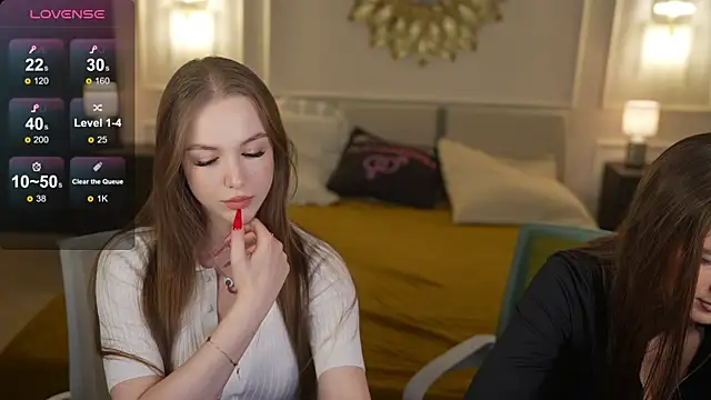 Julia  Star  online show from 03/31/26, 06:41