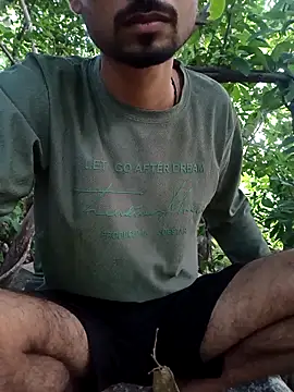 Snapshot of Piyush_2024 chatting on 10/18/25, 01:08 Piyush 2024 online show from 10/18/25, 01:08