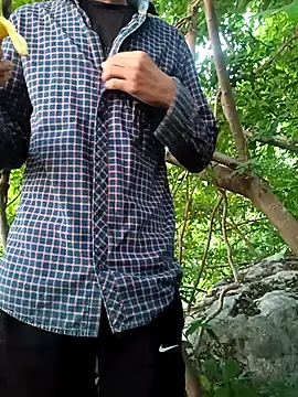 Snapshot of Piyush_2024 chatting on 11/06/25, 01:17 Piyush 2024 online show from 11/06/25, 01:17