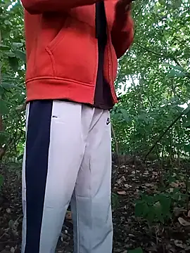 Snapshot of Piyush_2024 chatting on 11/18/25, 01:22 Piyush 2024 online show from 11/18/25, 01:22