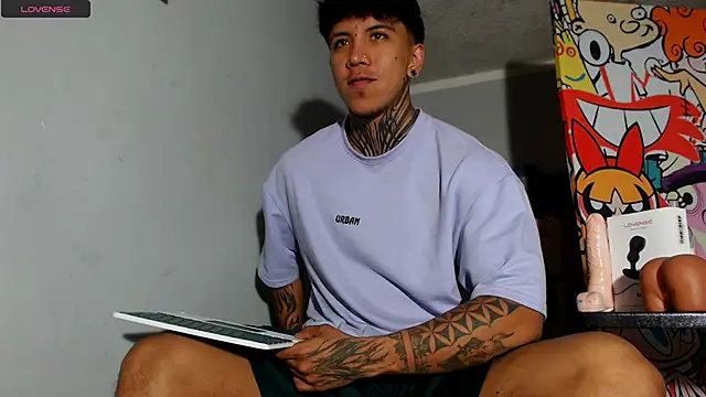 Snapshot of Nickhot0609 chatting on 02/24/25, 11:19 Nickhot0609 online show from 02/24/25, 11:19