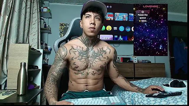 Nickhot0609 online show from 01/12/26, 04:07