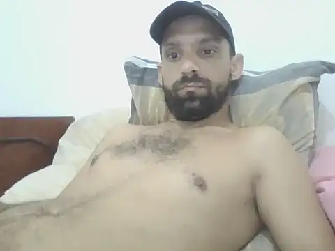 Snapshot of ubermaluco1 chatting on 02/02/25, 07:46 ubermaluco1 online show from 02/02/25, 07:46