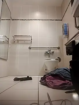 axelongshaft69 online show from 12/03/25, 11:36