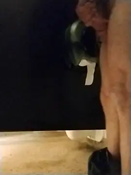 axelongshaft69 online show from 04/15/26, 09:26