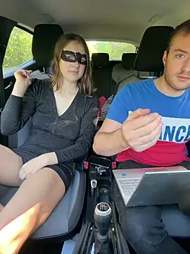 Snapshot of romeojulietLoveX chatting on 10/11/25, 01:31 romeojulietLoveX online show from 10/11/25, 01:31