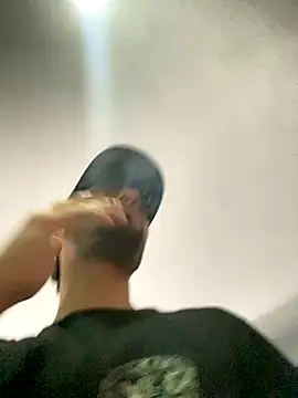 Snapshot of Jestebanano chatting on 09/25/25, 12:42 Jestebanano online show from 09/25/25, 12:42