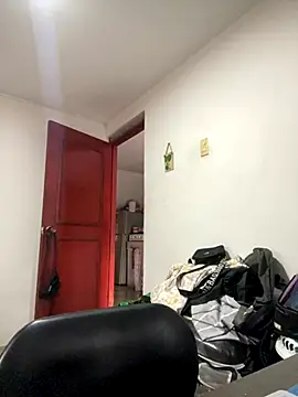 Snapshot of Jestebanano chatting on 10/22/25, 12:27 Jestebanano online show from 10/22/25, 12:27