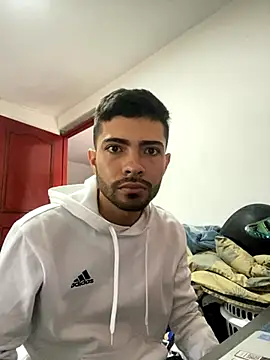 Snapshot of Jestebanano chatting on 10/27/25, 02:10 Jestebanano online show from 10/27/25, 02:10