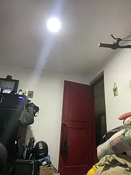 Snapshot of Jestebanano chatting on 12/22/25, 04:09 Jestebanano online show from 12/22/25, 04:09