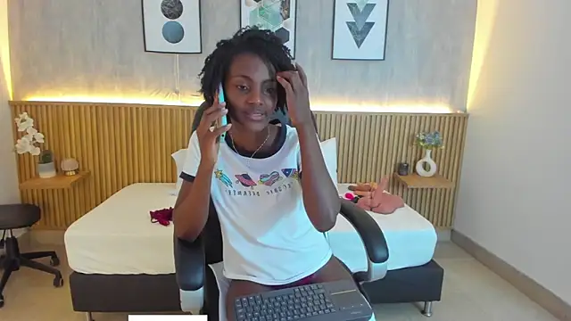Snapshot of kenya_stone_1 chatting on 07/18/26, 08:56 kenya stone 1 online show from 07/18/26, 08:56