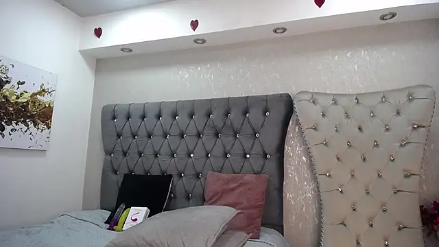 Melodi Roux online show from 03/08/25, 09:50