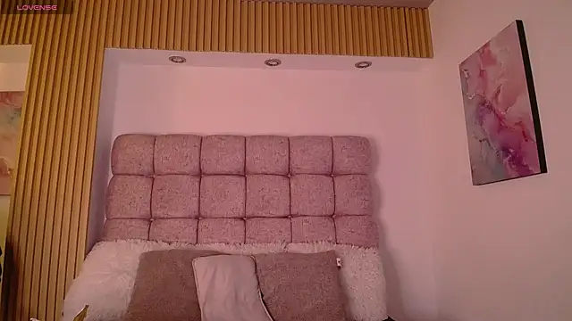 Snapshot of Melodi_Roux chatting on 07/14/26, 12:55 Melodi Roux online show from 07/14/26, 12:55