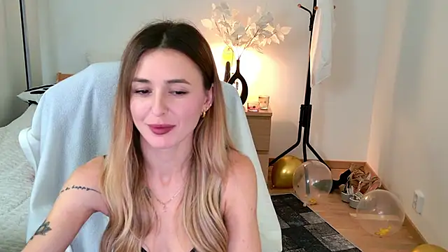 Sophie Enzo online show from 02/02/25, 01:45