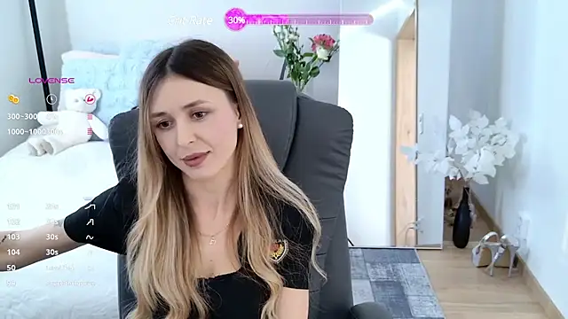 Sophie Enzo online show from 03/17/25, 08:51