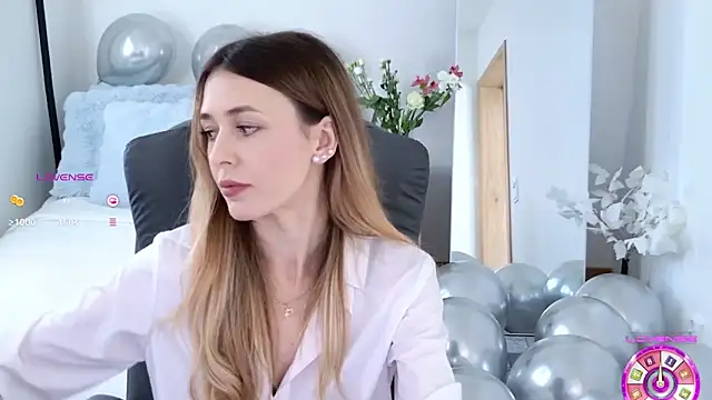 Sophie Enzo online show from 03/20/25, 09:04