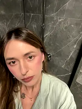 Sophie Enzo online show from 10/16/25, 08:10