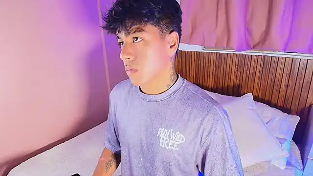 kiing azahell online show from 04/05/26, 02:42