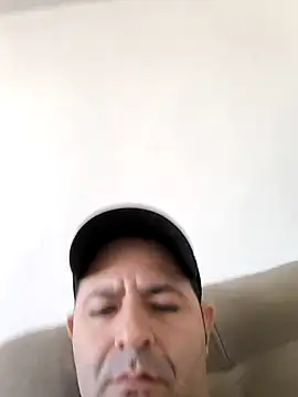 Snapshot of Marciogrei chatting on 11/18/25, 06:34 Marciogrei online show from 11/18/25, 06:34