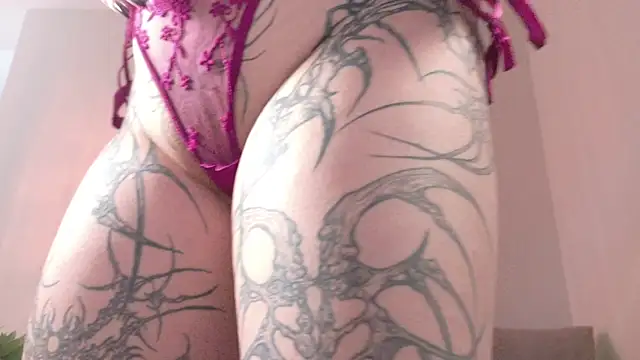 Yuriko May online show from 04/07/26, 09:32