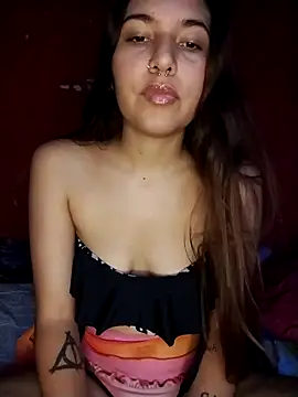 Snapshot of Cloeegoth chatting on 02/19/25, 04:22 Cloeegoth online show from 02/19/25, 04:22