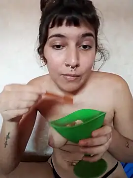 Snapshot of Cloeegoth chatting on 03/05/25, 06:12 Cloeegoth online show from 03/05/25, 06:12