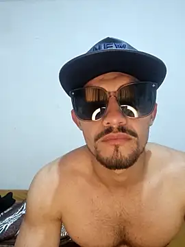 coqueto1210 online show from 09/15/25, 07:58