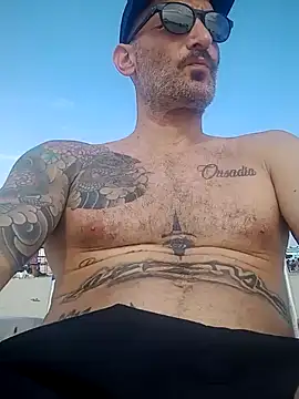 Snapshot of rolesexy chatting on 01/25/25, 07:18 rolesexy online show from 01/25/25, 07:18