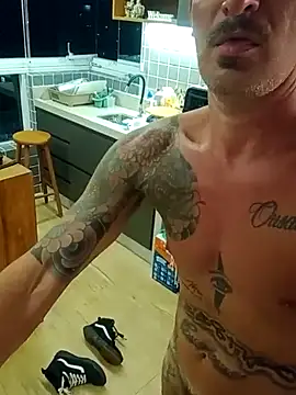 Snapshot of rolesexy chatting on 03/04/25, 03:55 rolesexy online show from 03/04/25, 03:55