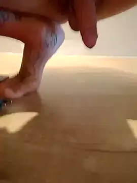 Snapshot of rolesexy chatting on 03/04/25, 10:35 rolesexy online show from 03/04/25, 10:35