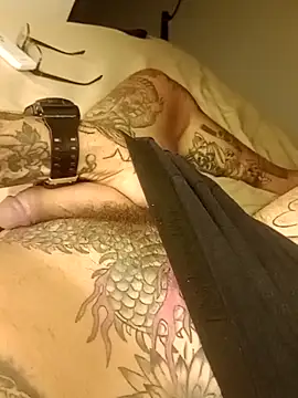 Snapshot of rolesexy chatting on 03/12/25, 02:09 rolesexy online show from 03/12/25, 02:09