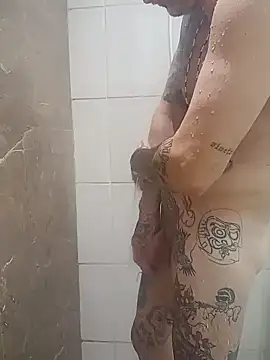 Snapshot of rolesexy chatting on 09/13/25, 04:56 rolesexy online show from 09/13/25, 04:56