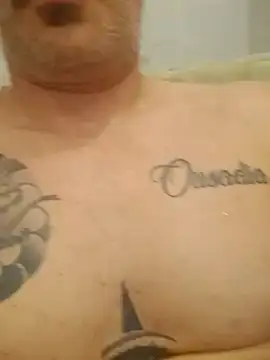 Snapshot of rolesexy chatting on 11/04/25, 12:21 rolesexy online show from 11/04/25, 12:21