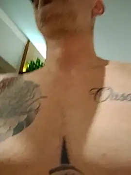 Snapshot of rolesexy chatting on 11/05/25, 03:50 rolesexy online show from 11/05/25, 03:50