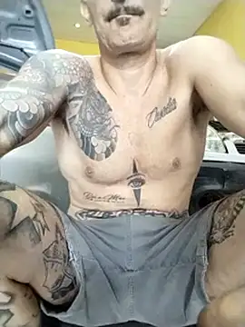 Snapshot of rolesexy chatting on 04/11/26, 05:28 rolesexy online show from 04/11/26, 05:28