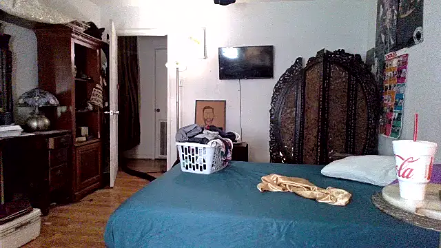 sophiarica online show from 03/25/26, 10:05