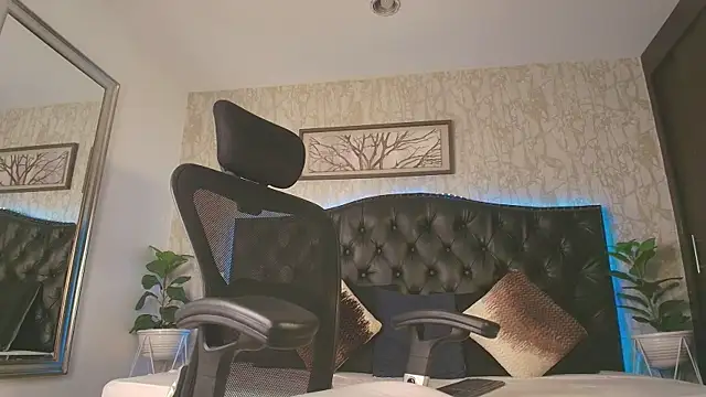 Snapshot of MattDevon chatting on 02/07/26, 03:54 MattDevon online show from 02/07/26, 03:54