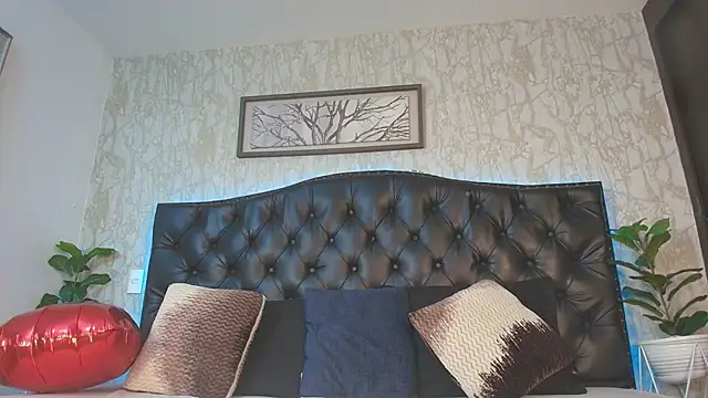 Snapshot of MattDevon chatting on 02/14/26, 03:36 MattDevon online show from 02/14/26, 03:36