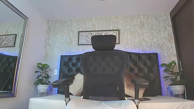 Snapshot of MattDevon chatting on 02/21/26, 03:51 MattDevon online show from 02/21/26, 03:51