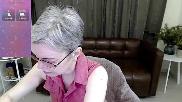 Cutie Erikaa1 online show from 01/15/25, 02:38