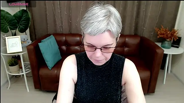 Cutie Erikaa1 online show from 01/21/25, 09:24