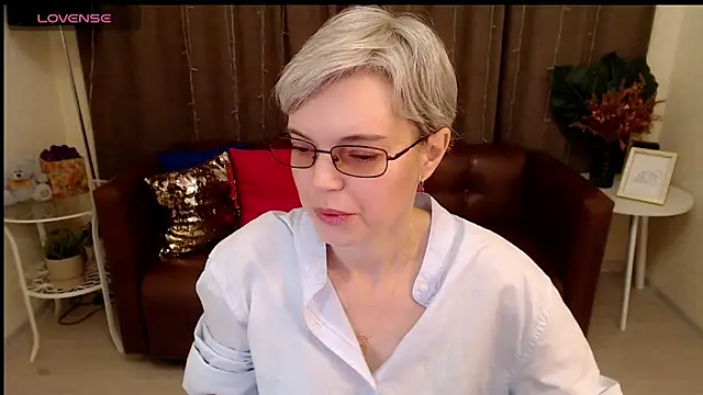 Cutie Erikaa1 online show from 03/07/25, 02:36