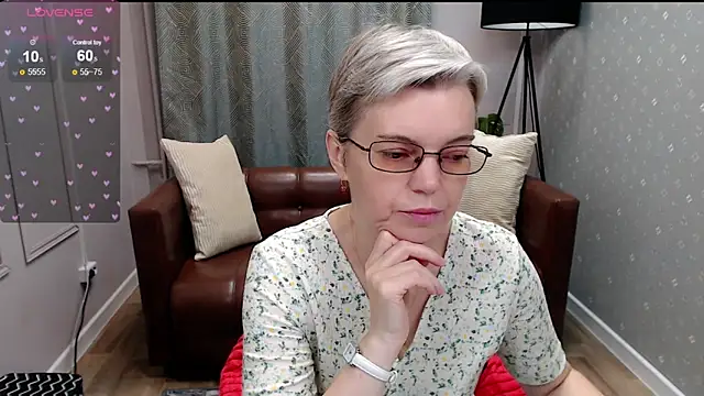 Cutie Erikaa1 online show from 10/17/25, 02:26