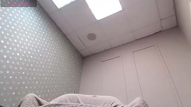 Cutie Erikaa1 online show from 03/02/26, 05:08