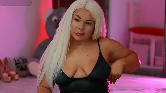 Snapshot of MissLilaa chatting on 03/14/25, 05:24 MissLilaa online show from 03/14/25, 05:24