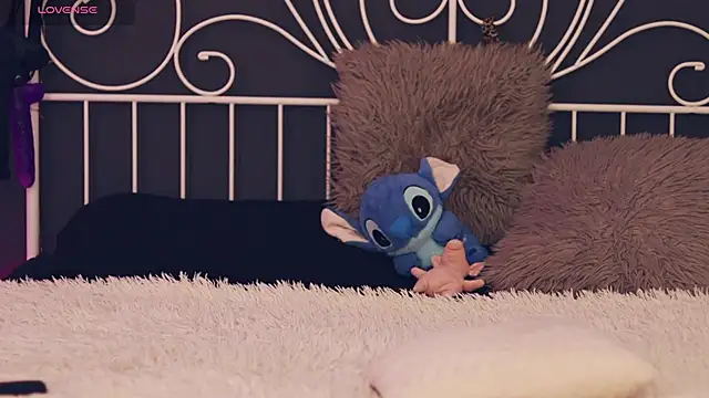 MissLilaa online show from 11/25/25, 04:18