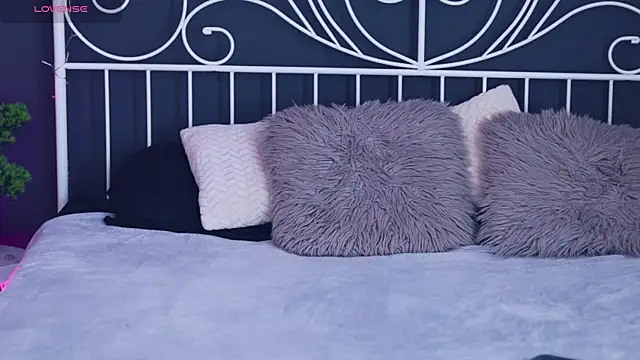 MissLilaa online show from 01/14/26, 09:15