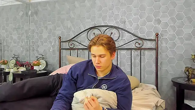 Snapshot of Marcus_Swampov chatting on 01/20/25, 01:32 Marcus Swampov online show from 01/20/25, 01:32